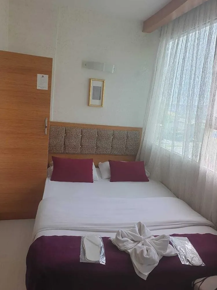 Grand Istanbul Airport Hotel 3*,